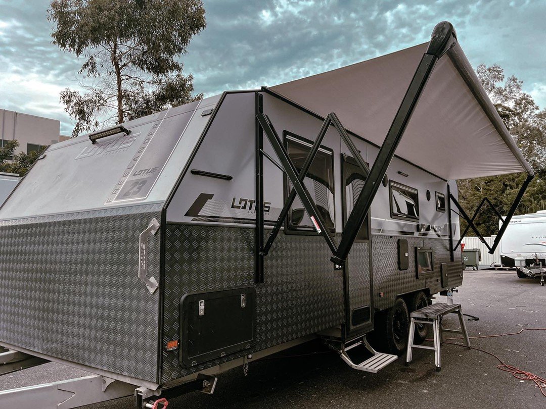 Cassette vs Roll-Out vs 12V Awnings: Which Is Right for You? Cassette vs Roll-Out vs 12V Awnings: Which Is Right for You?